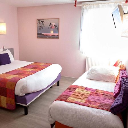 Logis Hotel Le Moulin Des Gardelles 리옴 외부 사진