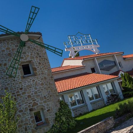 Logis Hotel Le Moulin Des Gardelles 리옴 외부 사진