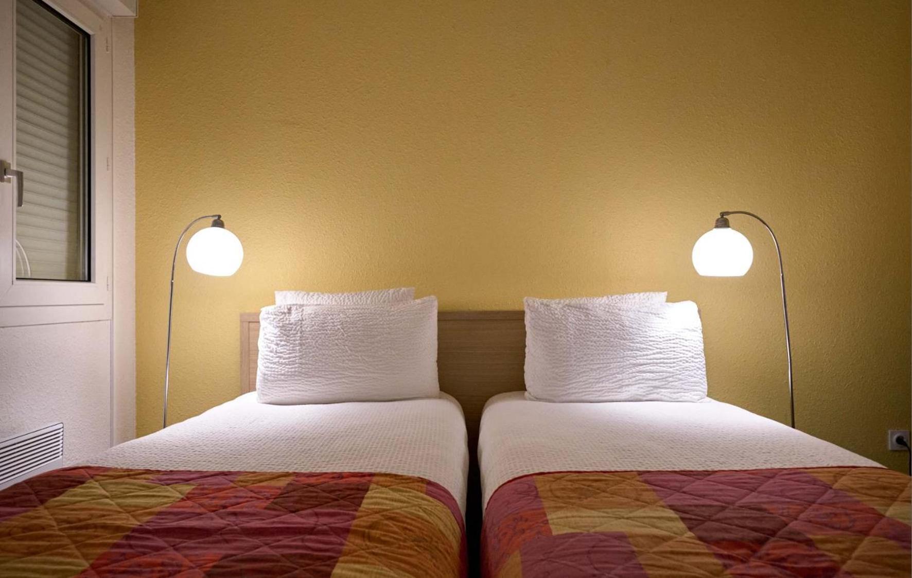 Logis Hotel Le Moulin Des Gardelles 리옴 외부 사진