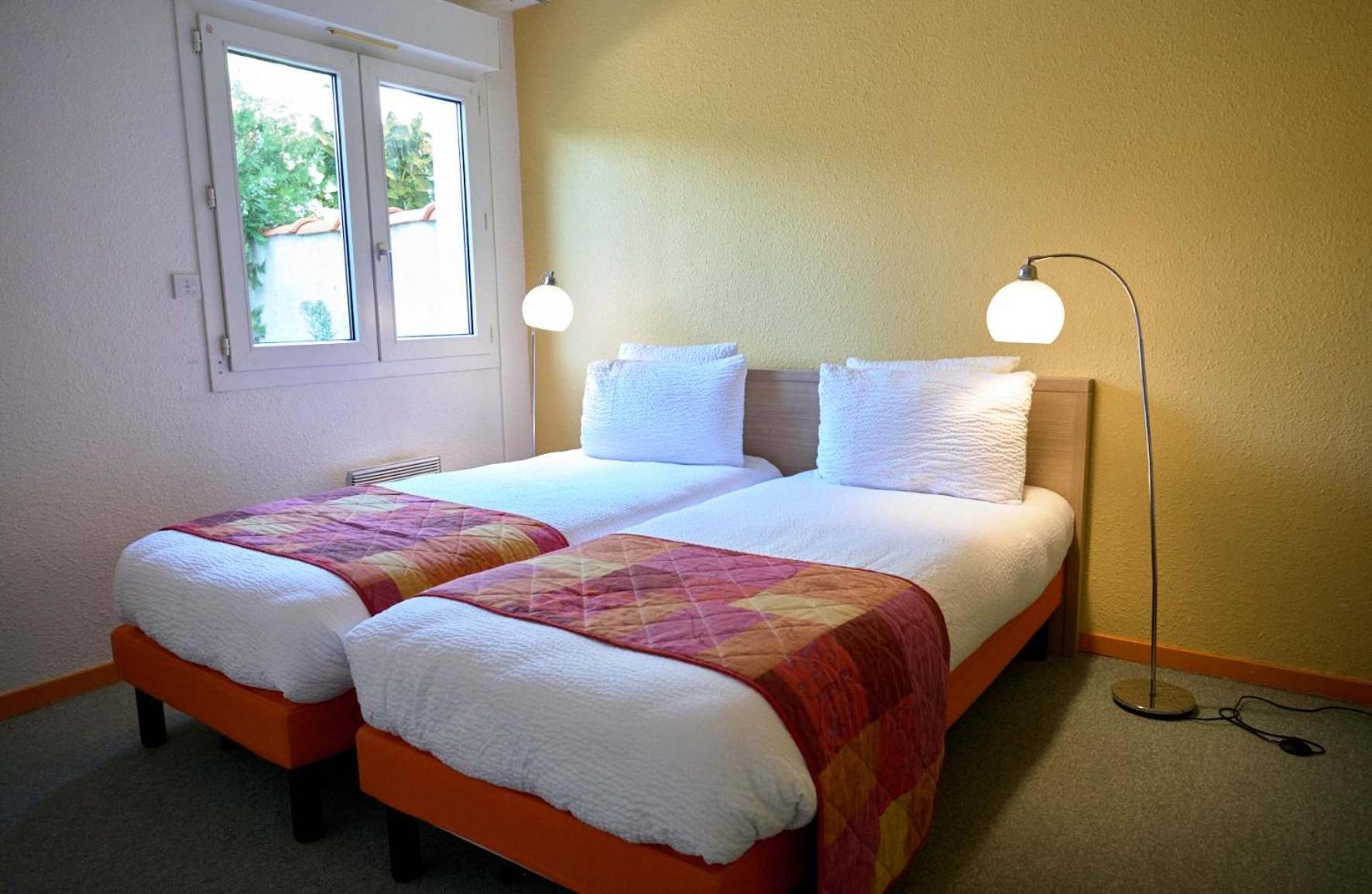 Logis Hotel Le Moulin Des Gardelles 리옴 외부 사진
