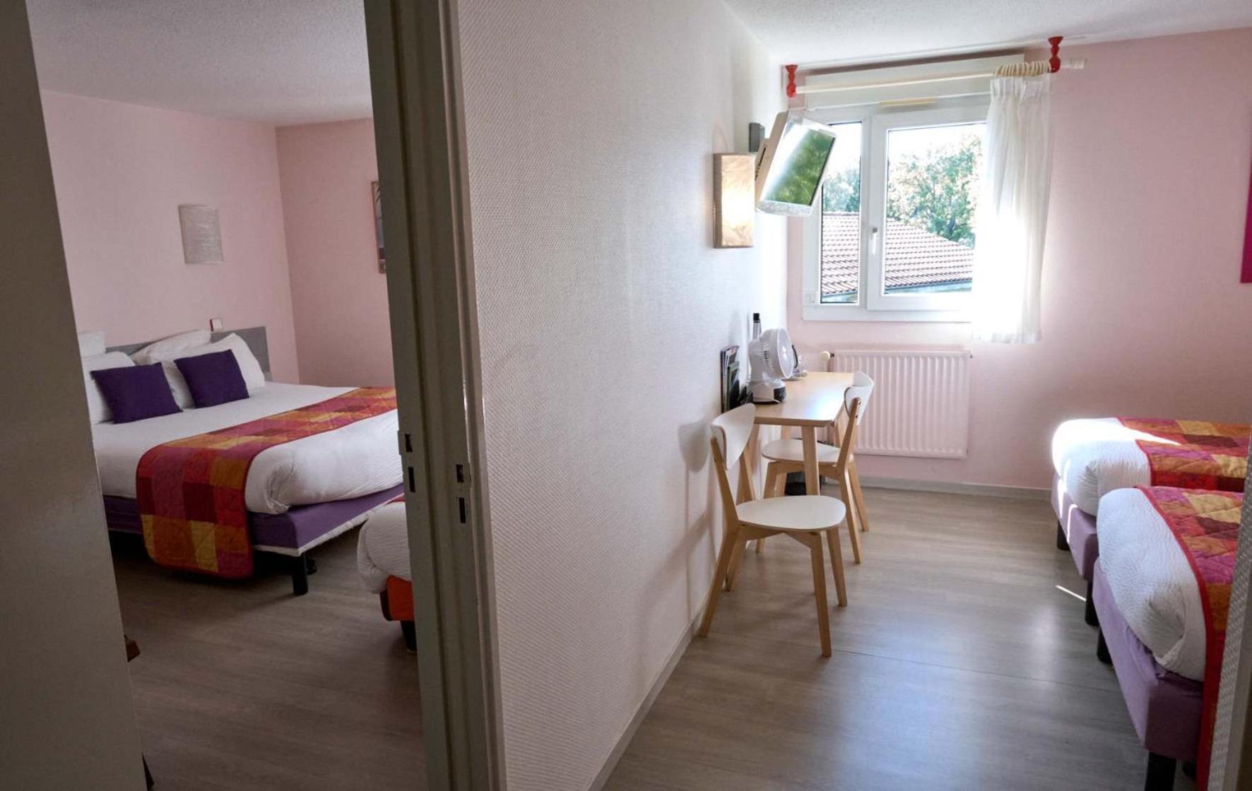 Logis Hotel Le Moulin Des Gardelles 리옴 외부 사진