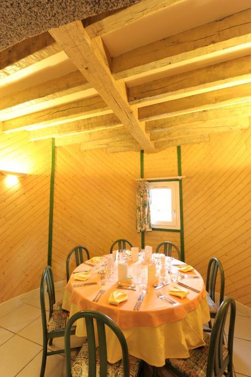 Logis Hotel Le Moulin Des Gardelles 리옴 외부 사진