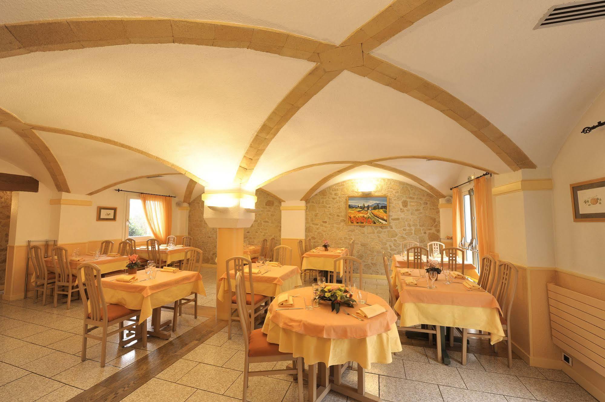 Logis Hotel Le Moulin Des Gardelles 리옴 외부 사진