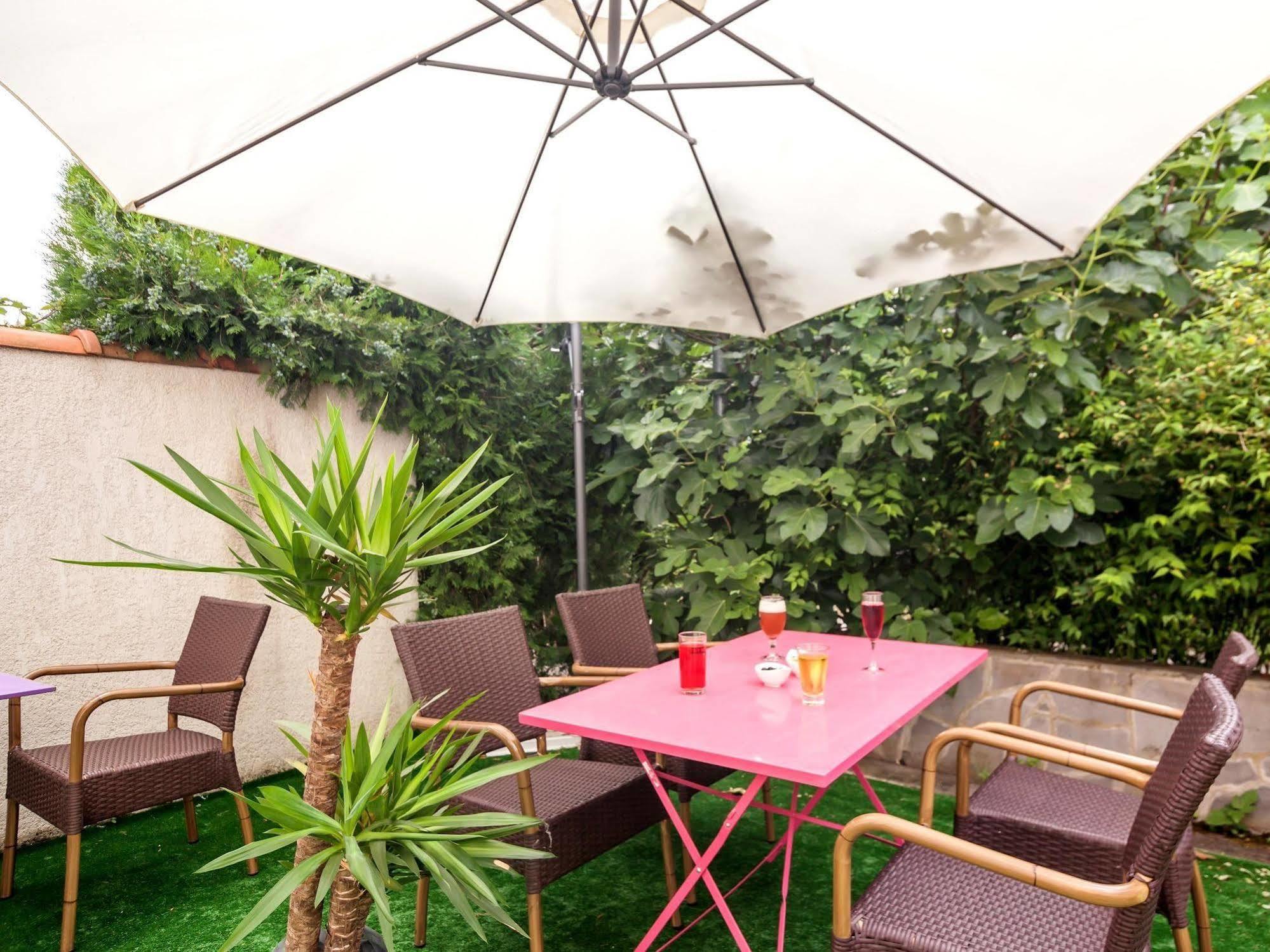 Logis Hotel Le Moulin Des Gardelles 리옴 외부 사진