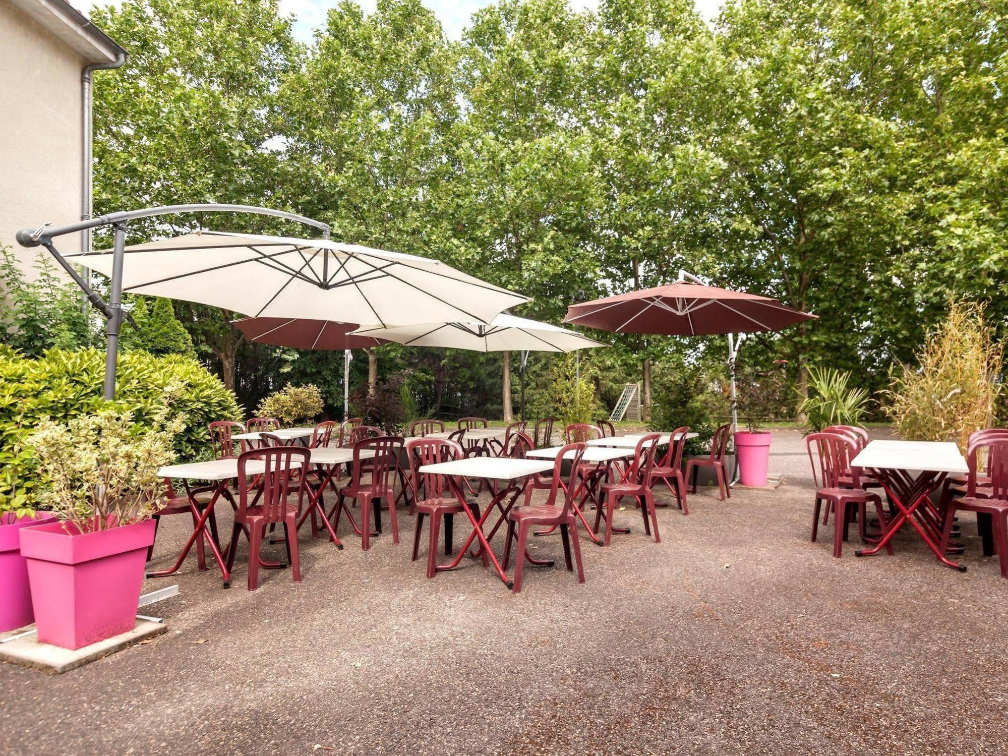 Logis Hotel Le Moulin Des Gardelles 리옴 외부 사진