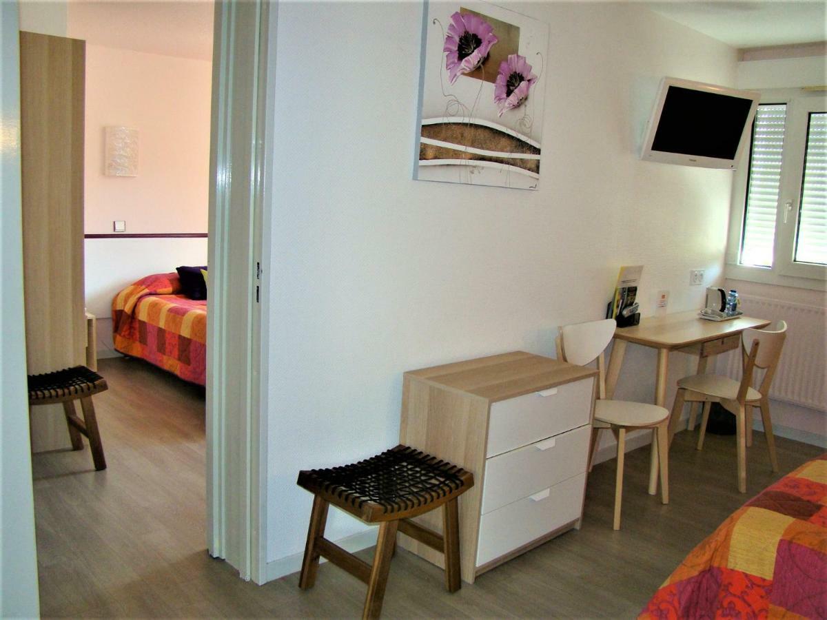 Logis Hotel Le Moulin Des Gardelles 리옴 외부 사진