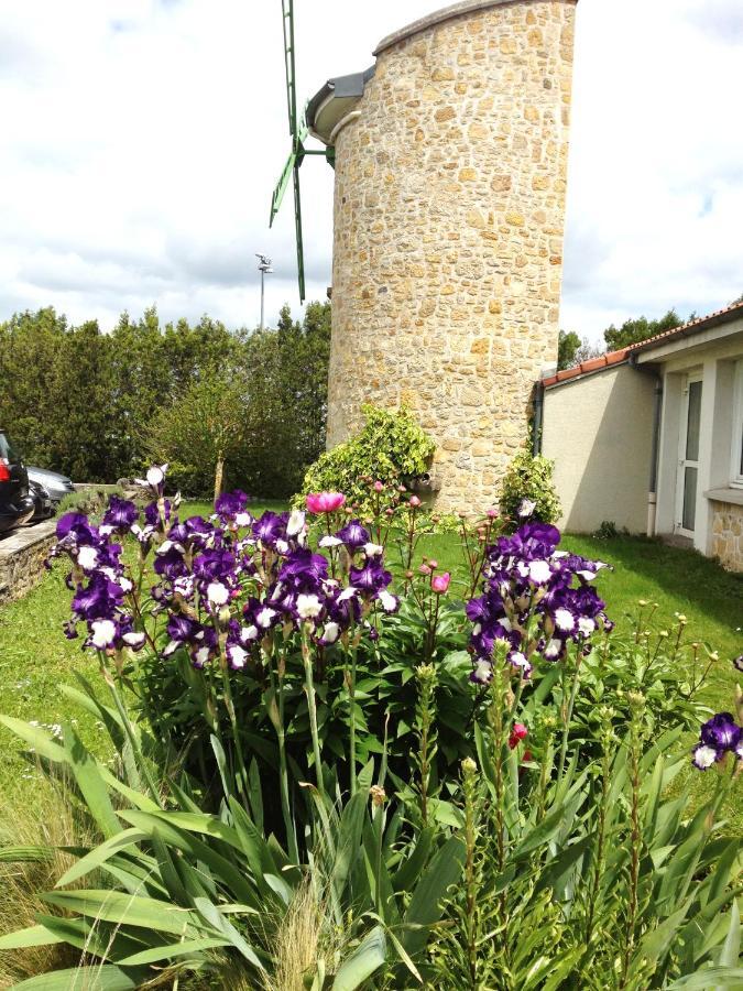 Logis Hotel Le Moulin Des Gardelles 리옴 외부 사진