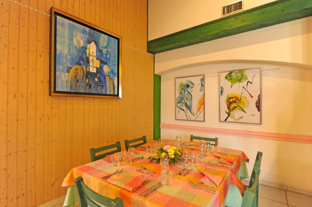 Logis Hotel Le Moulin Des Gardelles 리옴 외부 사진